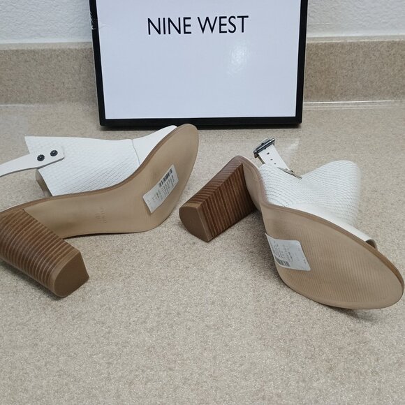 NWT Nine West 9.5 Buckle Ankle Booties White Textured Leather Block Heel PeepToe - Picture 6 of 7